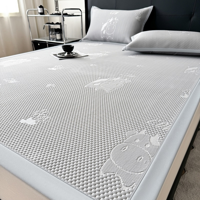 91家纺网 家纺一手货源 找家纺 卡罗兰 2026新款豆豆凉席PE提花豆豆席床单床笠款奶牛系列 灰色