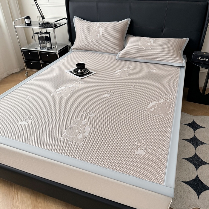 91家纺网 家纺一手货源 找家纺 卡罗兰 2026新款豆豆凉席PE提花豆豆席床单床笠款奶牛系列 咖色