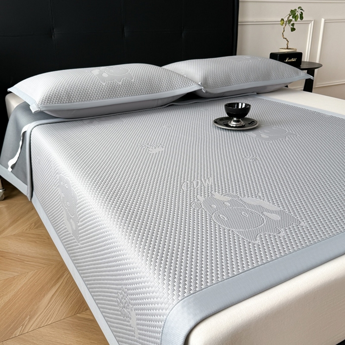 91家纺网 家纺一手货源 找家纺 卡罗兰 2026新款豆豆凉席PE提花豆豆席床单床笠款奶牛系列 灰色