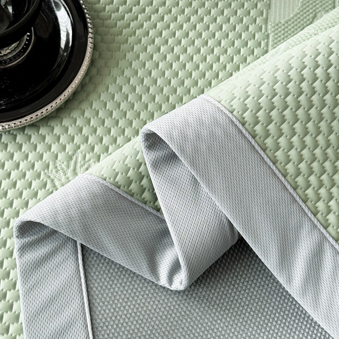 91家纺网 家纺一手货源 找家纺 卡罗兰 2026新款豆豆凉席PE提花豆豆席床单床笠款奶牛系列 绿色