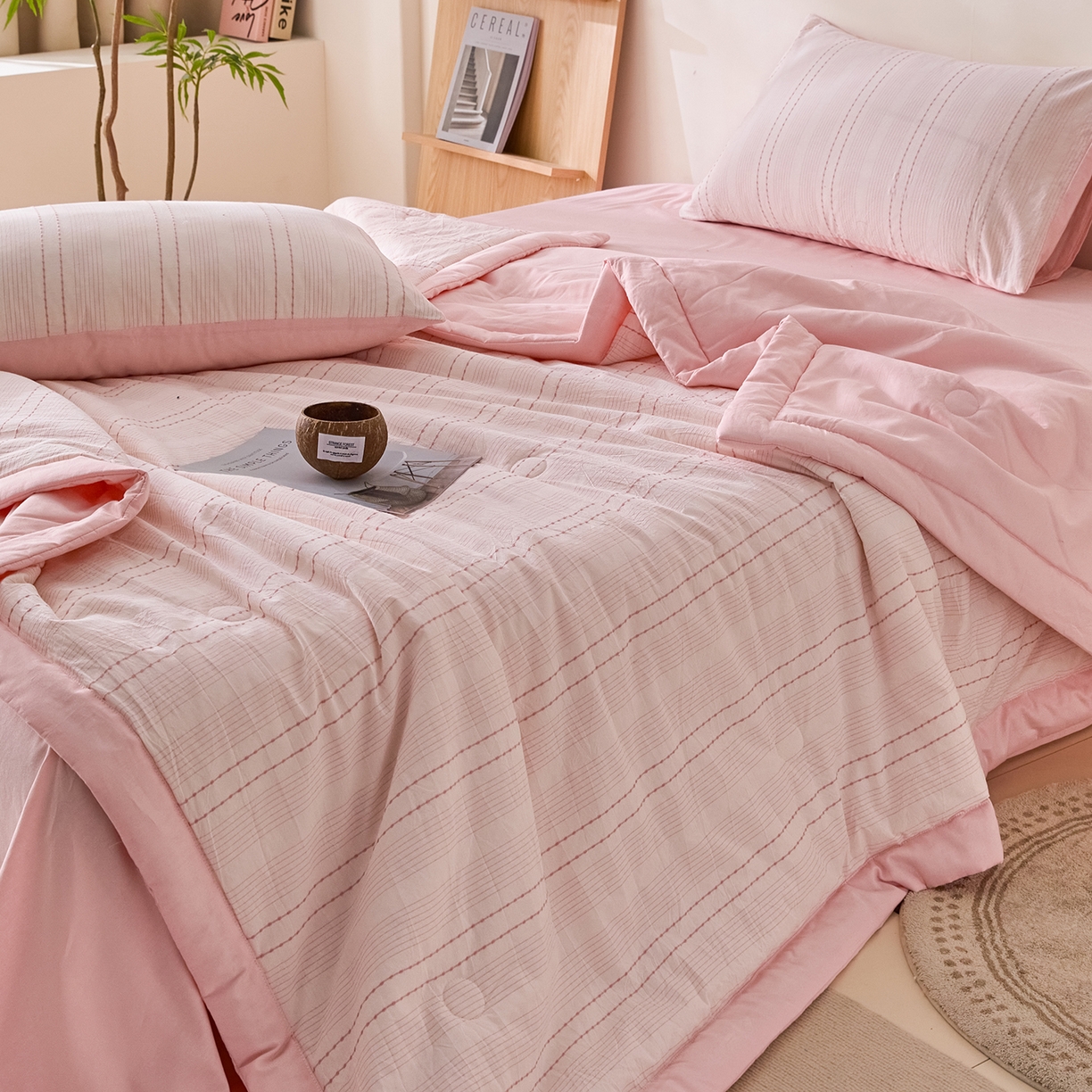 91家纺网 家纺一手货源 找家纺 吾秀家居 2026春夏新款全棉大提花棉花夏被夏凉被空调被-星空系列 星空-浅粉