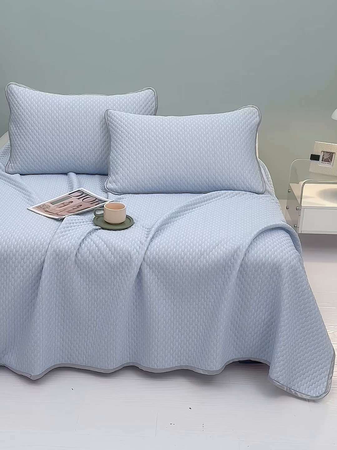 91家纺网 家纺一手货源 找家纺 睡美美家纺 2026新款3D豆豆凉席冰丝席按摩席夏凉席床单床裙款三件套热销款 冰川蓝-床单款