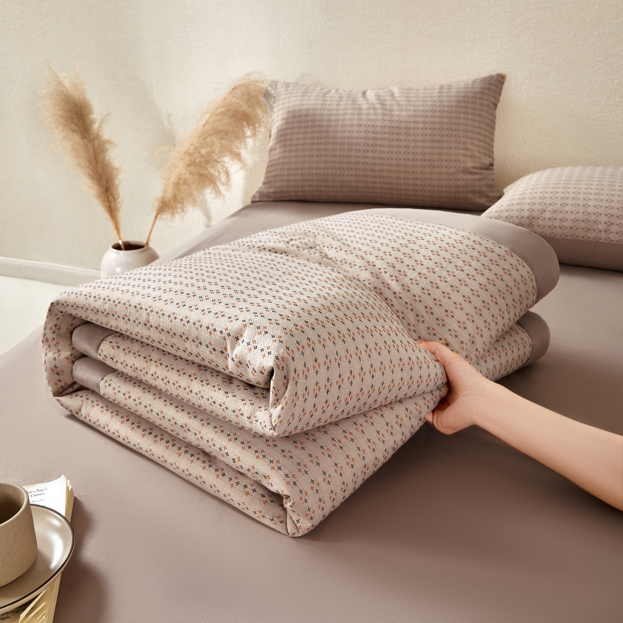 91家纺网 家纺一手货源 找家纺 吾秀家居 2026春夏新款全棉大提花棉花夏被夏凉被空调被-四叶草系列 四叶草-驼