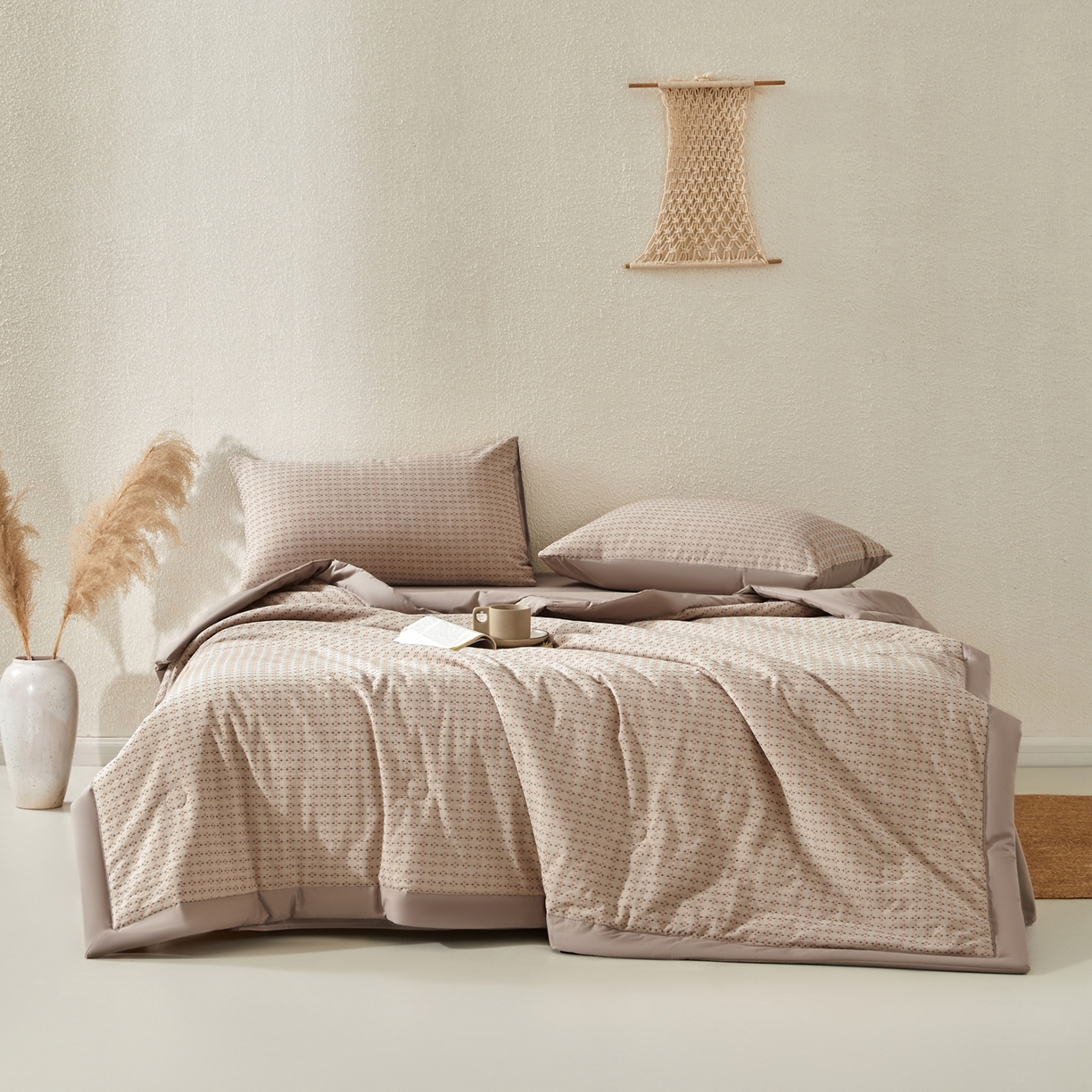 91家纺网 家纺一手货源 找家纺 吾秀家居 2026春夏新款全棉大提花棉花夏被夏凉被空调被-四叶草系列 四叶草-驼