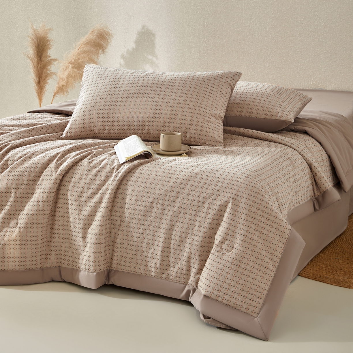 91家纺网 家纺一手货源 找家纺 吾秀家居 2026春夏新款全棉大提花棉花夏被夏凉被空调被-四叶草系列 四叶草-驼