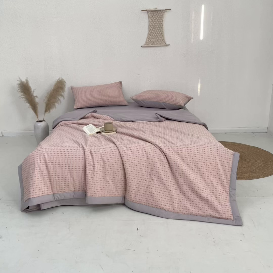 91家纺网 家纺一手货源 找家纺 吾秀家居 2026春夏新款全棉大提花棉花夏被夏凉被空调被-四叶草系列 四叶草-粉