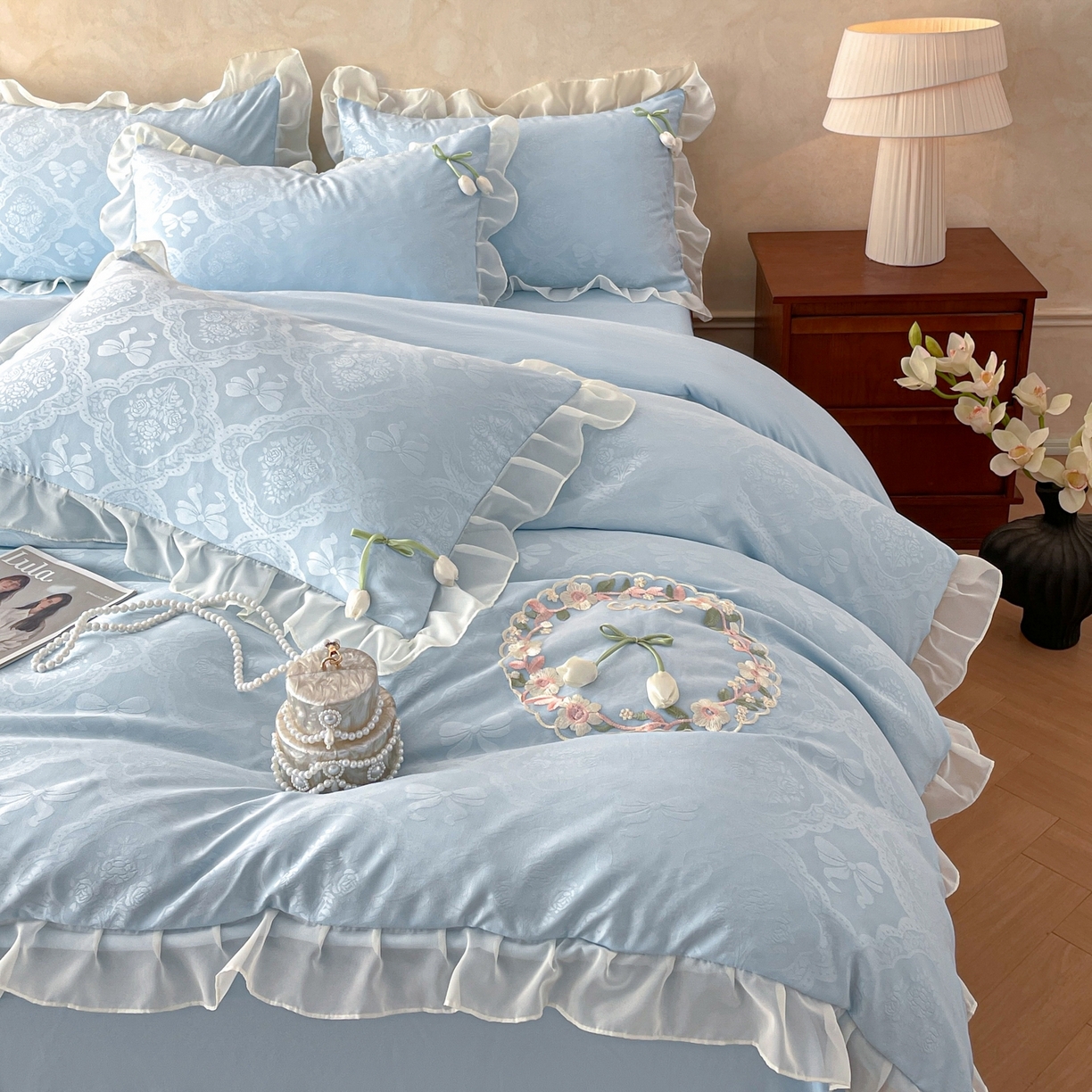 91家纺网 家纺一手货源 找家纺 易禾家纺 2026春夏新款提花水冼棉刺绣雪纺花边四件套-典雅 典雅-兰