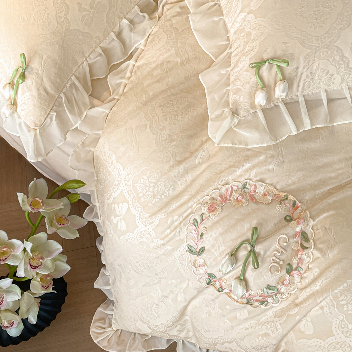 91家纺网 家纺一手货源 找家纺 易禾家纺 2026春夏新款提花水冼棉刺绣雪纺花边四件套-典雅 典雅-杏