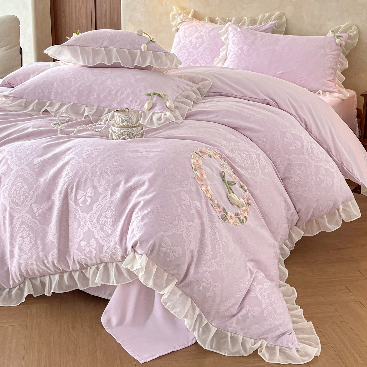 91家纺网 家纺一手货源 找家纺 易禾家纺 2026春夏新款提花水冼棉刺绣雪纺花边四件套-典雅 典雅-紫