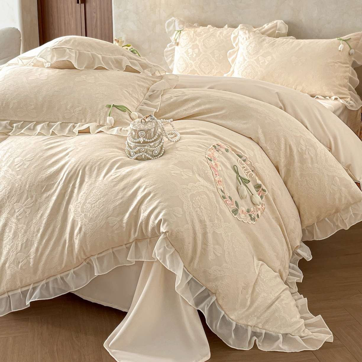 91家纺网 家纺一手货源 找家纺 易禾家纺 2026春夏新款提花水冼棉刺绣雪纺花边四件套-典雅 典雅-杏