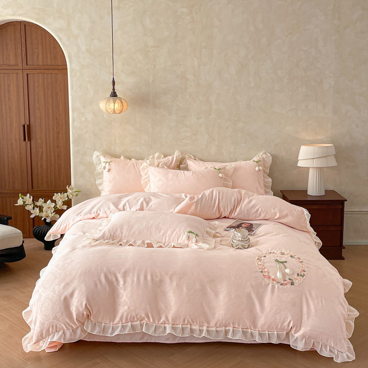 91家纺网 家纺一手货源 找家纺 易禾家纺 2026春夏新款提花水冼棉刺绣雪纺花边四件套-典雅 典雅-玉