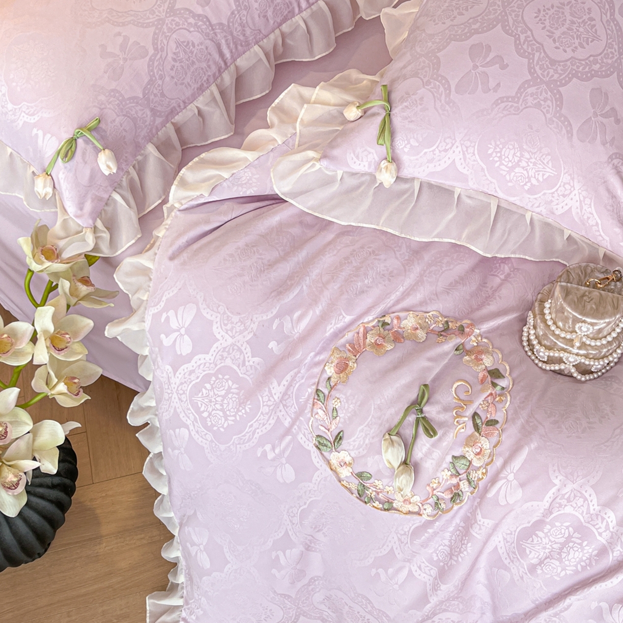 91家纺网 家纺一手货源 找家纺 易禾家纺 2026春夏新款提花水冼棉刺绣雪纺花边四件套-典雅 典雅-紫