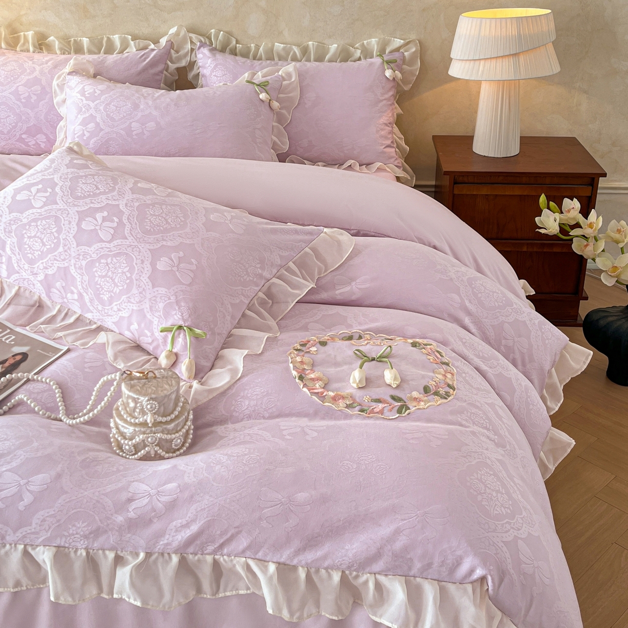 91家纺网 家纺一手货源 找家纺 易禾家纺 2026春夏新款提花水冼棉刺绣雪纺花边四件套-典雅 典雅-紫