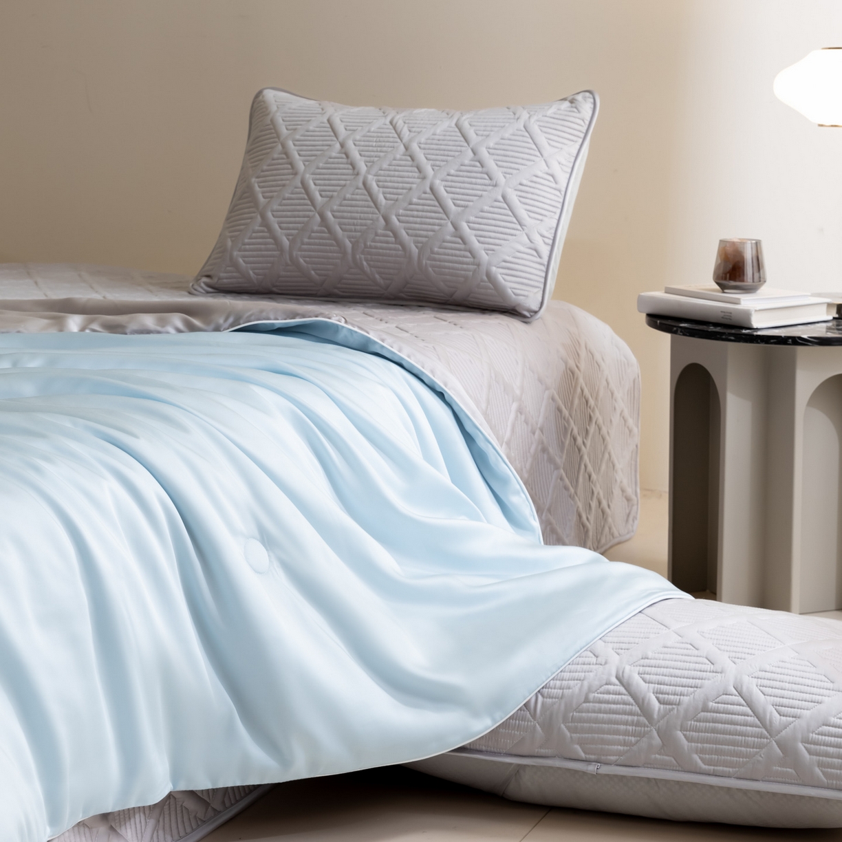 91家纺网 家纺一手货源 找家纺 吾秀家居 2026春夏新款双拼色莱赛尔天丝夏被夏凉被空调被-天纯系列 天丝-湖水兰