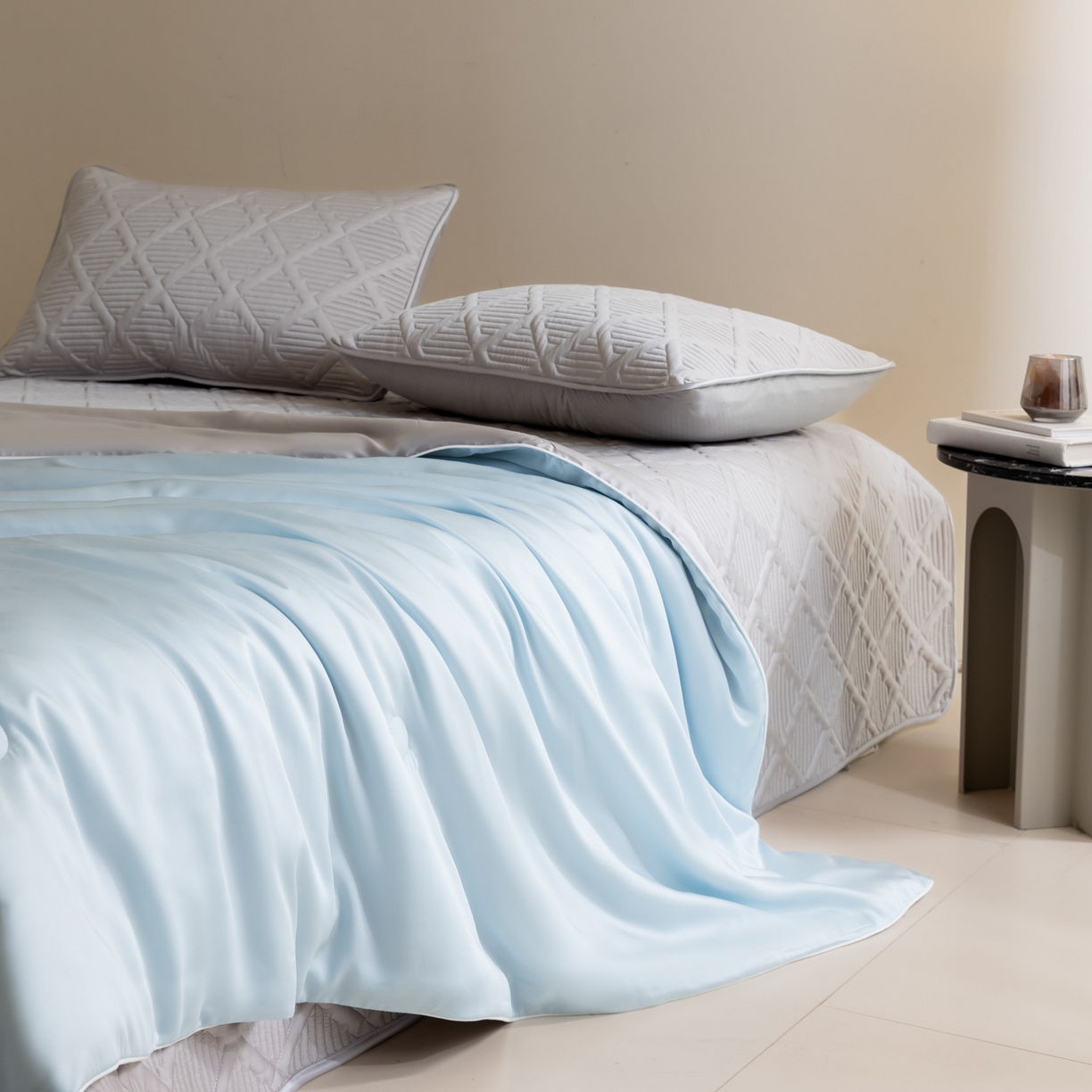 91家纺网 家纺一手货源 找家纺 吾秀家居 2026春夏新款双拼色莱赛尔天丝夏被夏凉被空调被-天纯系列 天丝-湖水兰