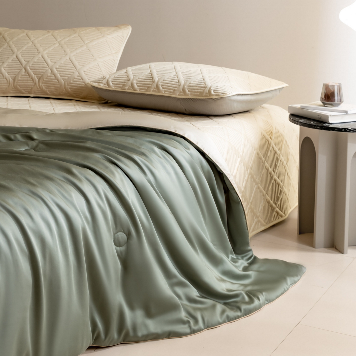 91家纺网 家纺一手货源 找家纺 吾秀家居 2026春夏新款双拼色莱赛尔天丝夏被夏凉被空调被-天纯系列 天丝-牛油果