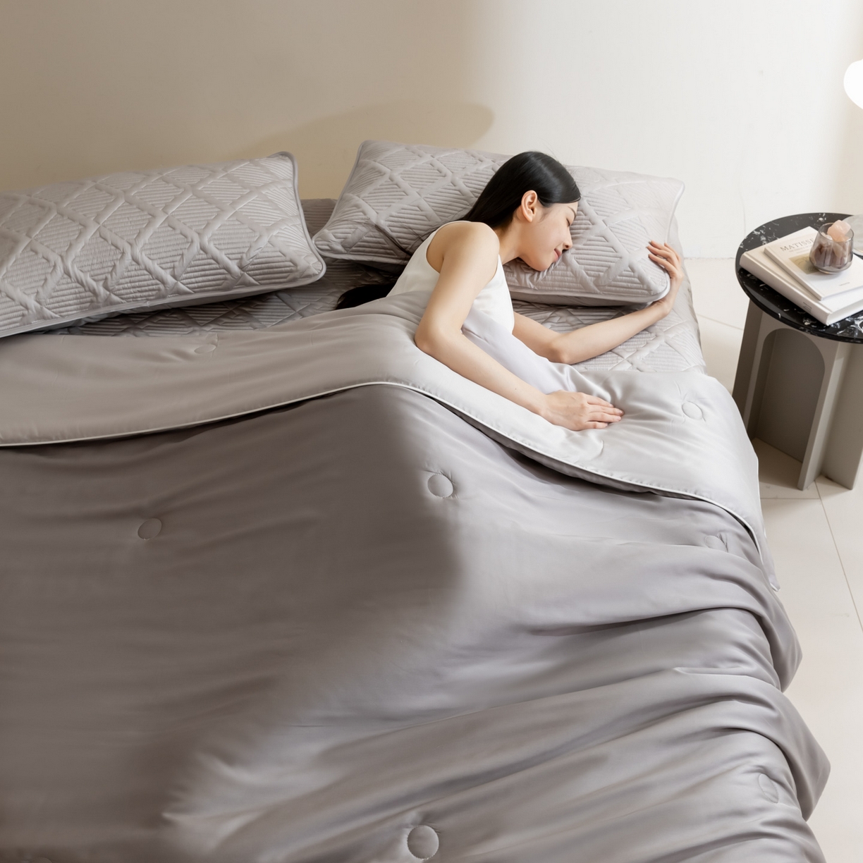 91家纺网 家纺一手货源 找家纺 吾秀家居 2026春夏新款双拼色莱赛尔天丝夏被夏凉被空调被-天纯系列 天丝-深浅灰