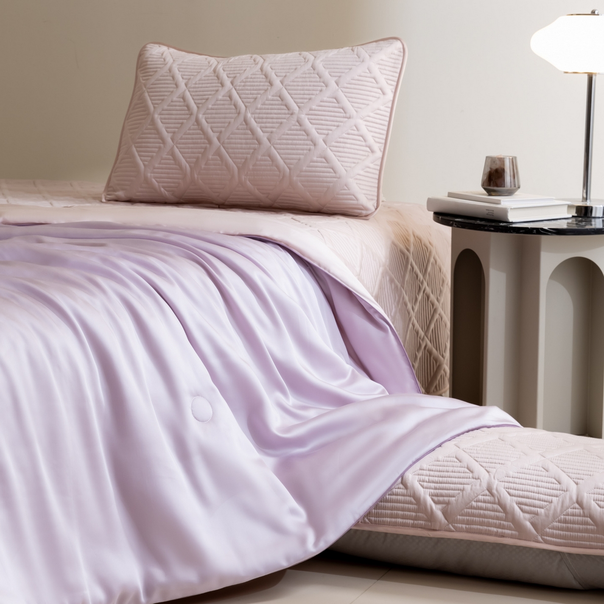 91家纺网 家纺一手货源 找家纺 吾秀家居 2026春夏新款双拼色莱赛尔天丝夏被夏凉被空调被-天纯系列 天丝-紫粉色