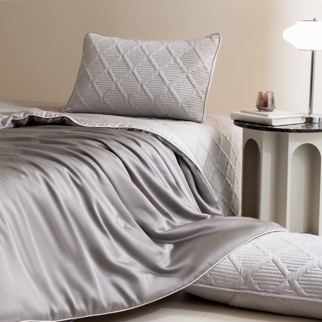 91家纺网 家纺一手货源 找家纺 吾秀家居 2026春夏新款双拼色莱赛尔天丝夏被夏凉被空调被-天纯系列 天丝-深浅灰