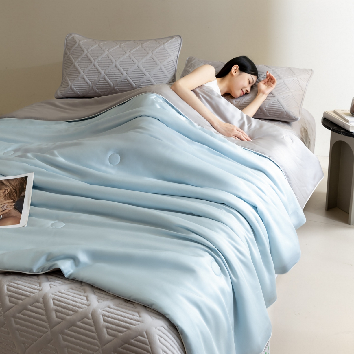 91家纺网 家纺一手货源 找家纺 吾秀家居 2026春夏新款双拼色莱赛尔天丝夏被夏凉被空调被-天纯系列 天丝-湖水兰