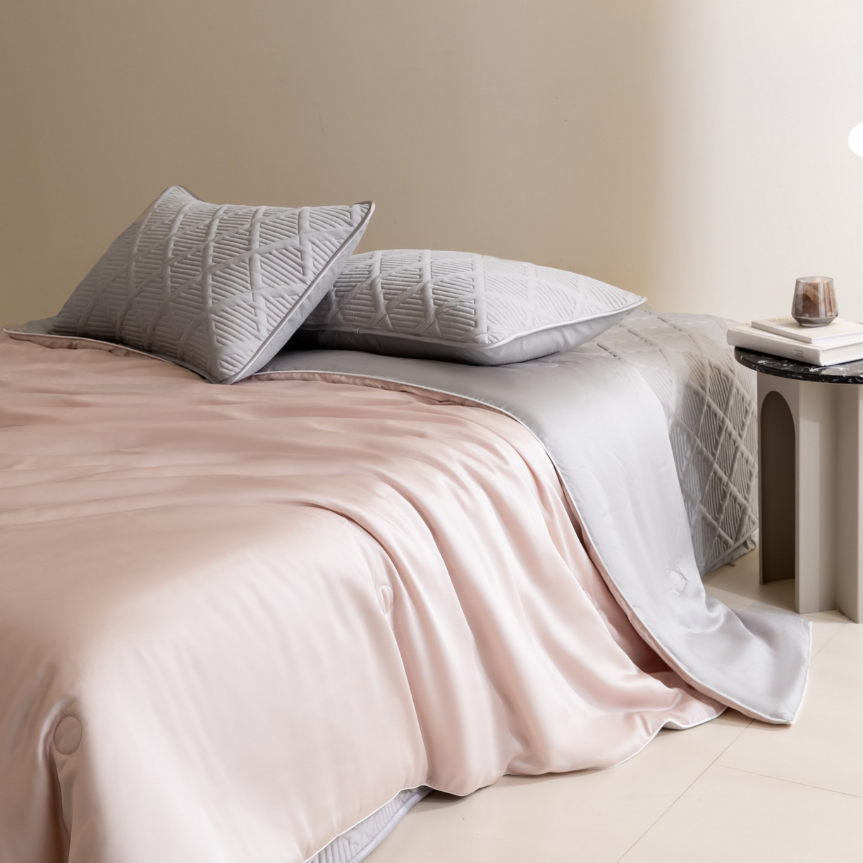 91家纺网 家纺一手货源 找家纺 吾秀家居 2026春夏新款双拼色莱赛尔天丝夏被夏凉被空调被-天纯系列 天丝-豆沙粉