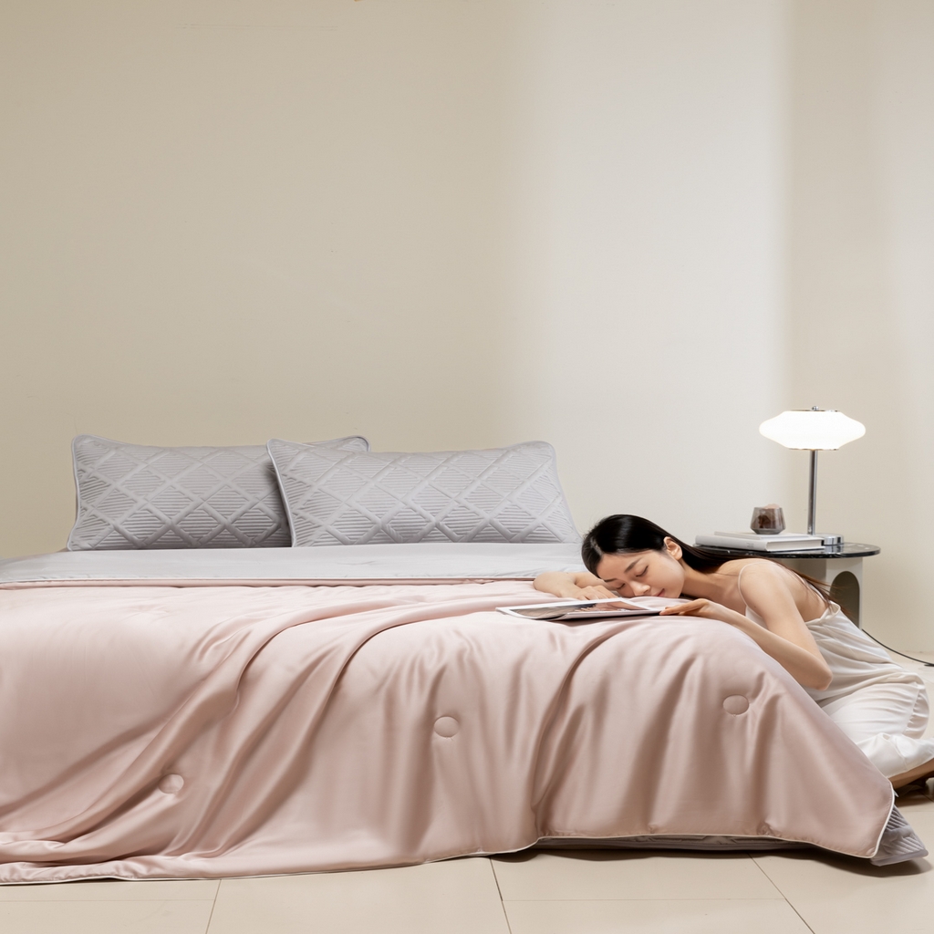 91家纺网 家纺一手货源 找家纺 吾秀家居 2026春夏新款双拼色莱赛尔天丝夏被夏凉被空调被-天纯系列 天丝-豆沙粉