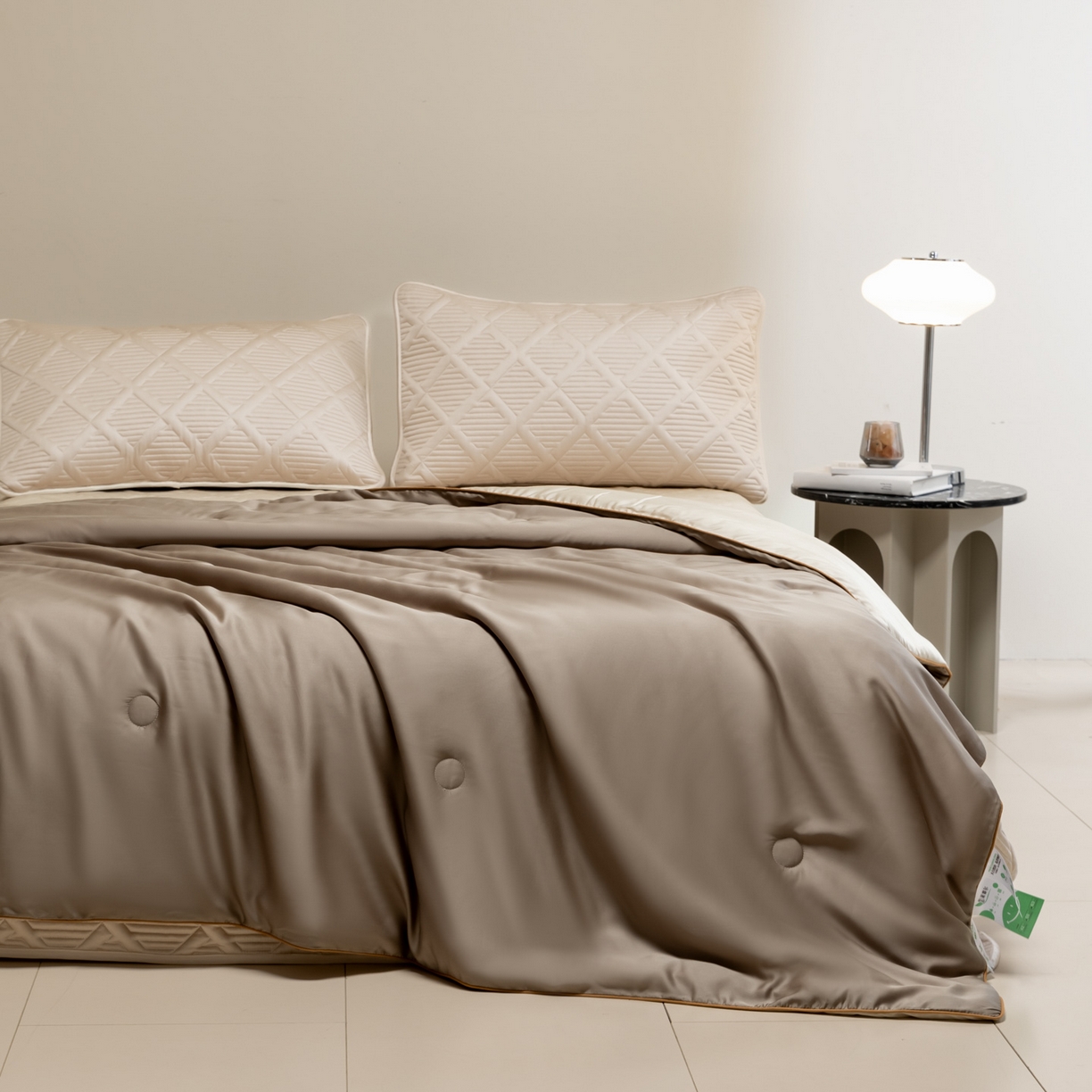 91家纺网 家纺一手货源 找家纺 吾秀家居 2026春夏新款双拼色莱赛尔天丝夏被夏凉被空调被-天纯系列 天丝-咖啡糖