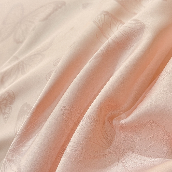91家纺网 家纺一手货源 找家纺 优贝家纺 2026春夏新款提花水洗天丝冰丝天丝韩版夹棉床盖四件套 蝶舞-蜜桃粉