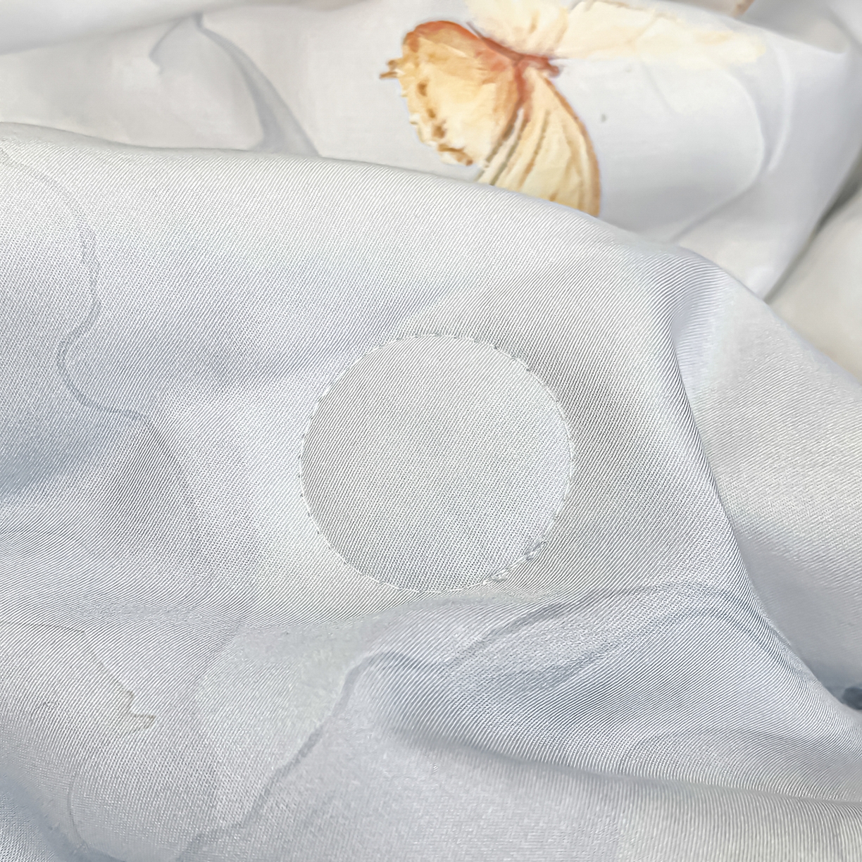 91家纺网 家纺一手货源 找家纺 吾秀家居 2026春夏新款数码印花莱赛尔天丝夏被夏凉被空调被-天印系列 蝶语-蓝