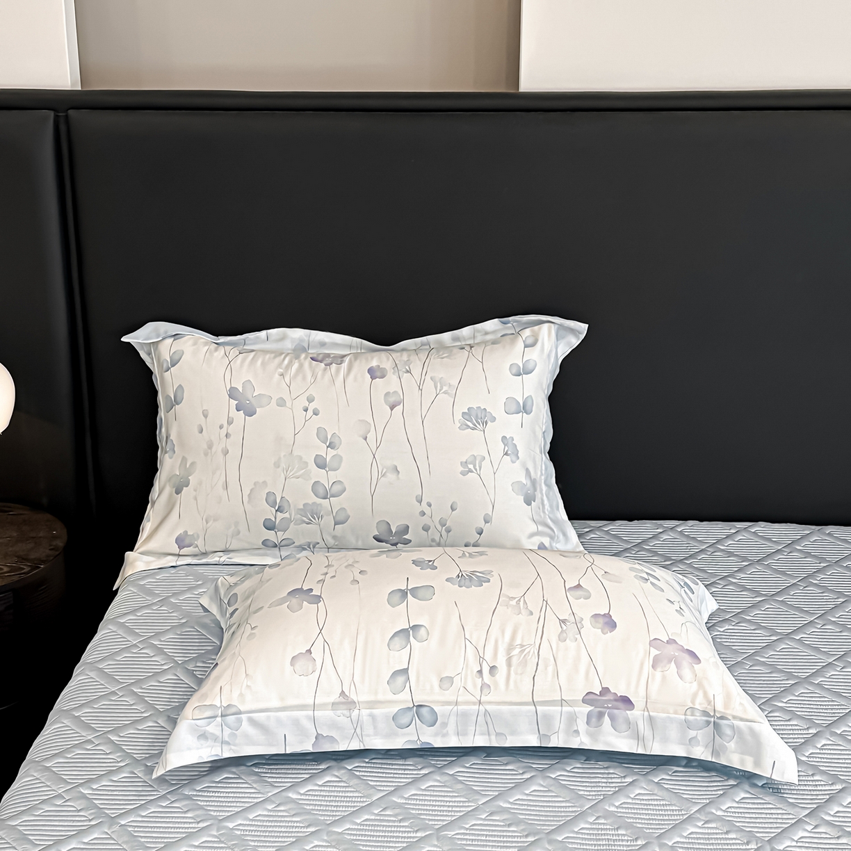 91家纺网 家纺一手货源 找家纺 吾秀家居 2026春夏新款数码印花莱赛尔天丝夏被夏凉被空调被-天印系列 花之梦