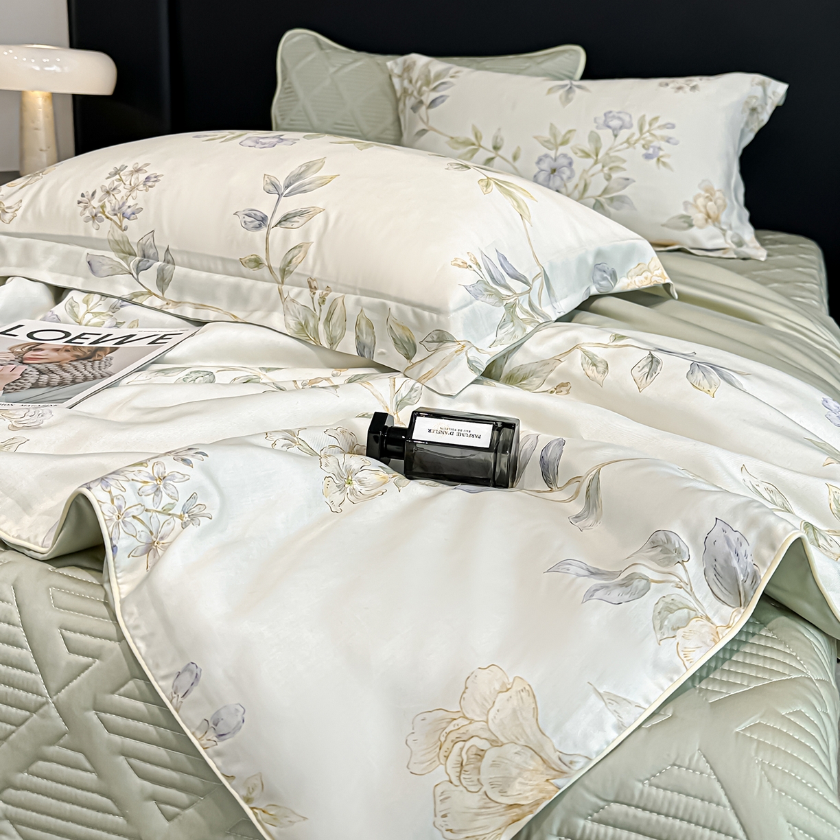 91家纺网 家纺一手货源 找家纺 吾秀家居 2026春夏新款数码印花莱赛尔天丝夏被夏凉被空调被-天印系列 青枝花语