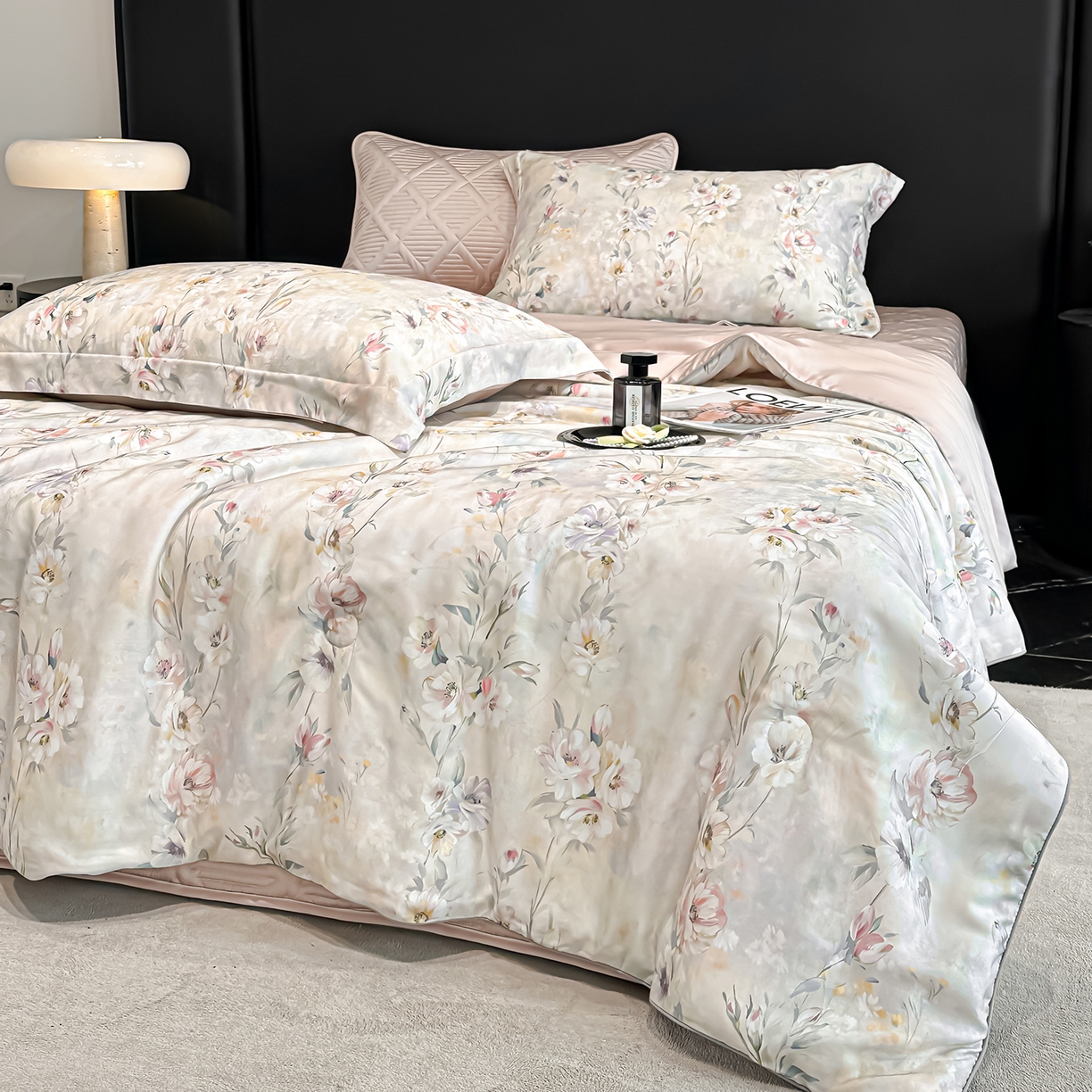 91家纺网 家纺一手货源 找家纺 吾秀家居 2026春夏新款数码印花莱赛尔天丝夏被夏凉被空调被-天印系列 清晨花梦