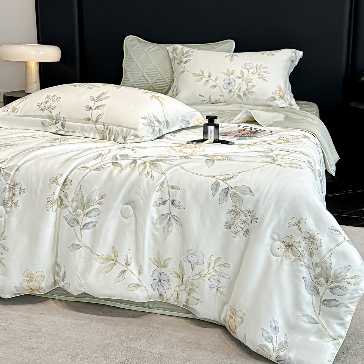 91家纺网 家纺一手货源 找家纺 吾秀家居 2026春夏新款数码印花莱赛尔天丝夏被夏凉被空调被-天印系列 青枝花语