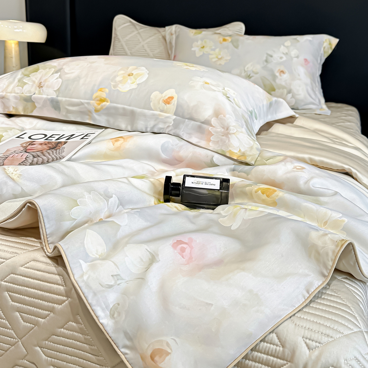 91家纺网 家纺一手货源 找家纺 吾秀家居 2026春夏新款数码印花莱赛尔天丝夏被夏凉被空调被-天印系列 浪漫花季