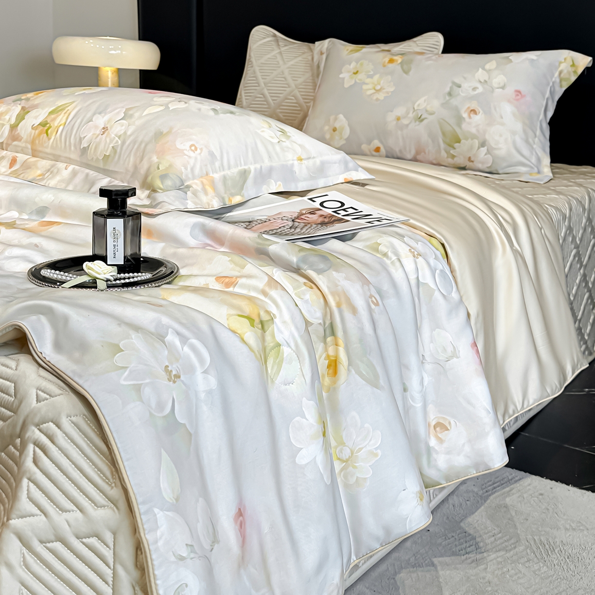 91家纺网 家纺一手货源 找家纺 吾秀家居 2026春夏新款数码印花莱赛尔天丝夏被夏凉被空调被-天印系列 浪漫花季