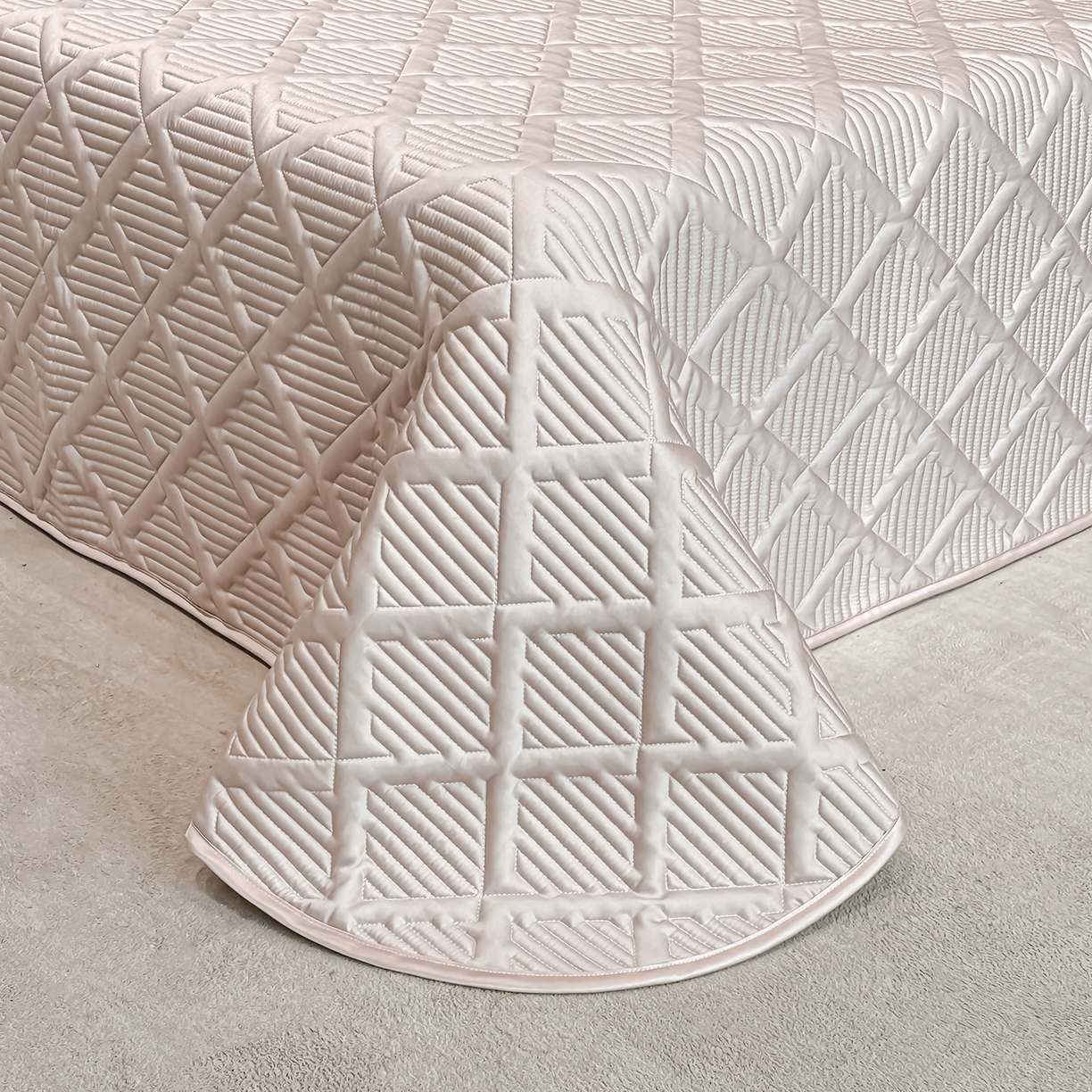 91家纺网 家纺一手货源 找家纺 吾秀家居 2026春夏新款数码印花莱赛尔天丝夏被夏凉被空调被-天印系列 清晨花梦