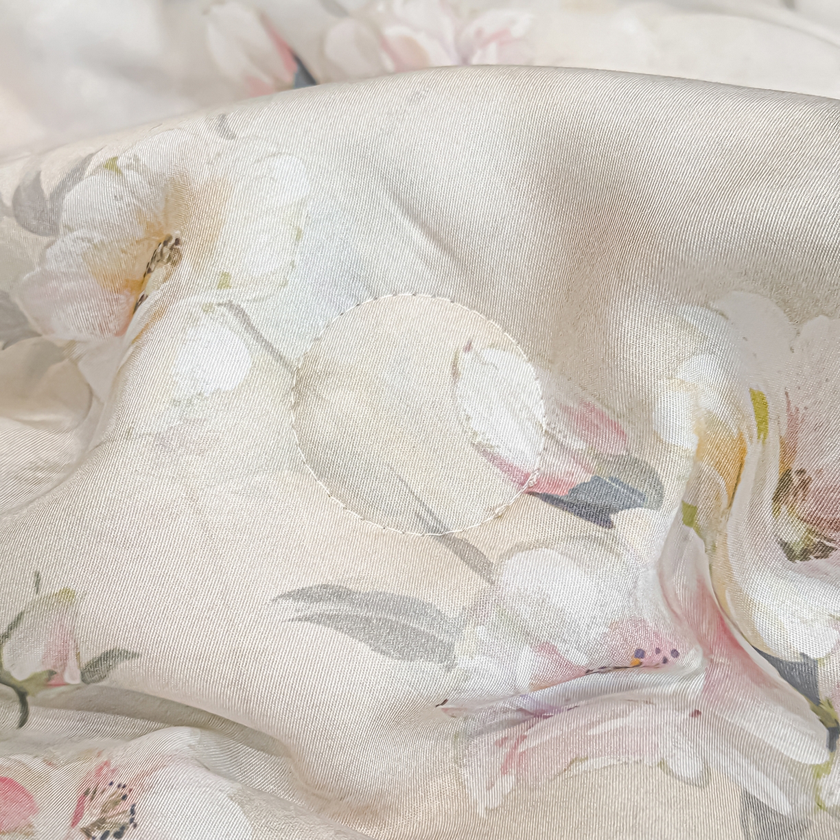 91家纺网 家纺一手货源 找家纺 吾秀家居 2026春夏新款数码印花莱赛尔天丝夏被夏凉被空调被-天印系列 清晨花梦