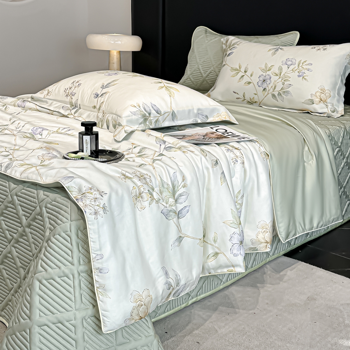 91家纺网 家纺一手货源 找家纺 吾秀家居 2026春夏新款数码印花莱赛尔天丝夏被夏凉被空调被-天印系列 青枝花语