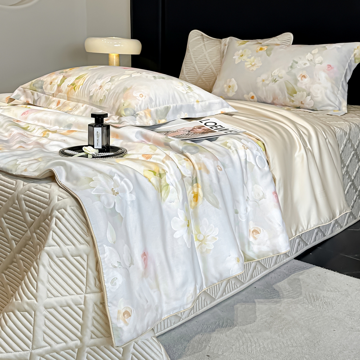 91家纺网 家纺一手货源 找家纺 吾秀家居 2026春夏新款数码印花莱赛尔天丝夏被夏凉被空调被-天印系列 浪漫花季