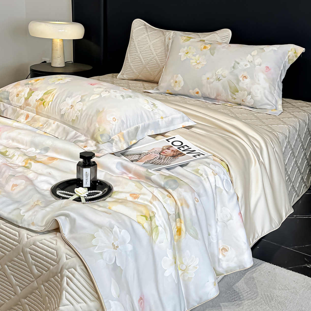 91家纺网 家纺一手货源 找家纺 吾秀家居 2026春夏新款数码印花莱赛尔天丝夏被夏凉被空调被-天印系列 浪漫花季