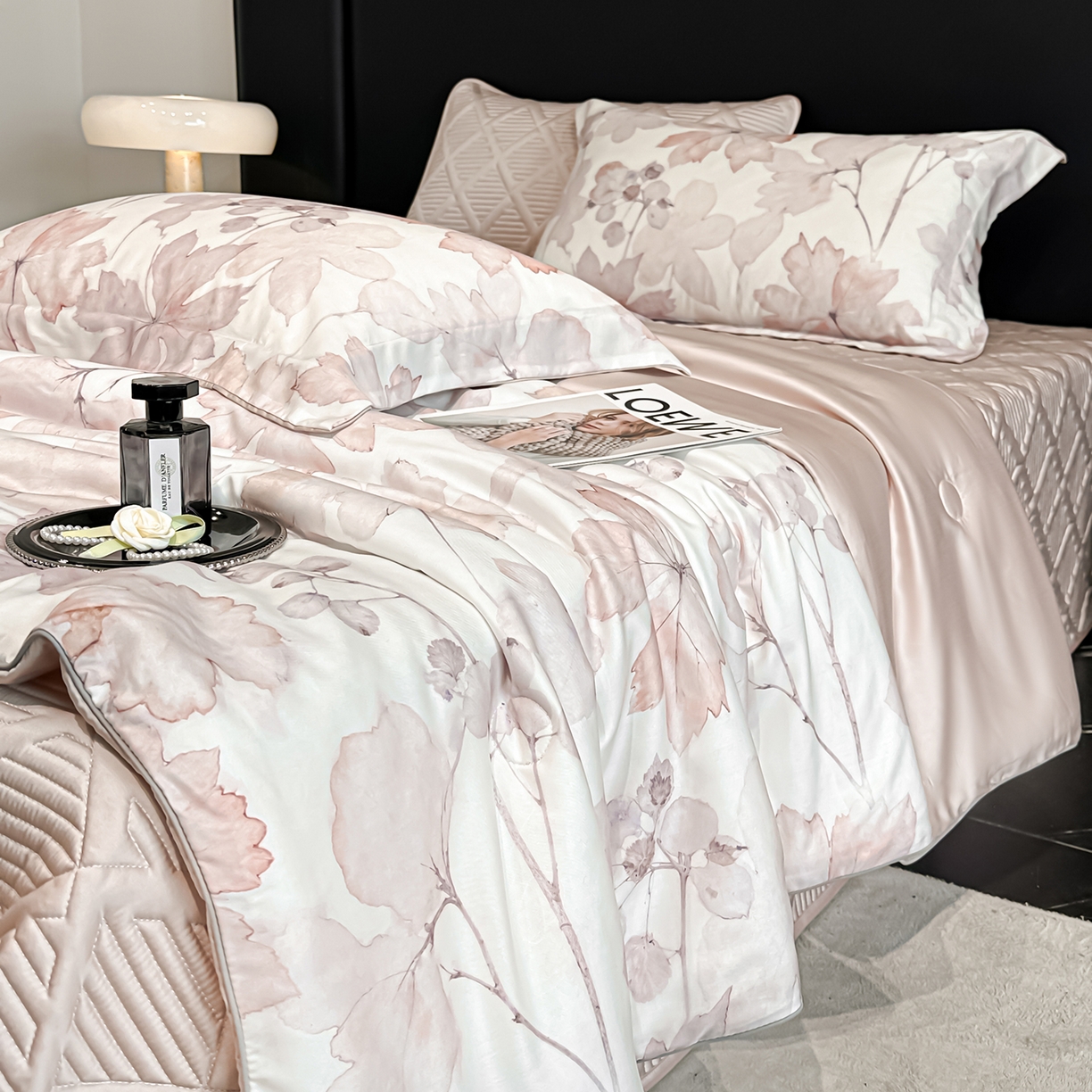 91家纺网 家纺一手货源 找家纺 吾秀家居 2026春夏新款数码印花莱赛尔天丝夏被夏凉被空调被-天印系列 相思叶