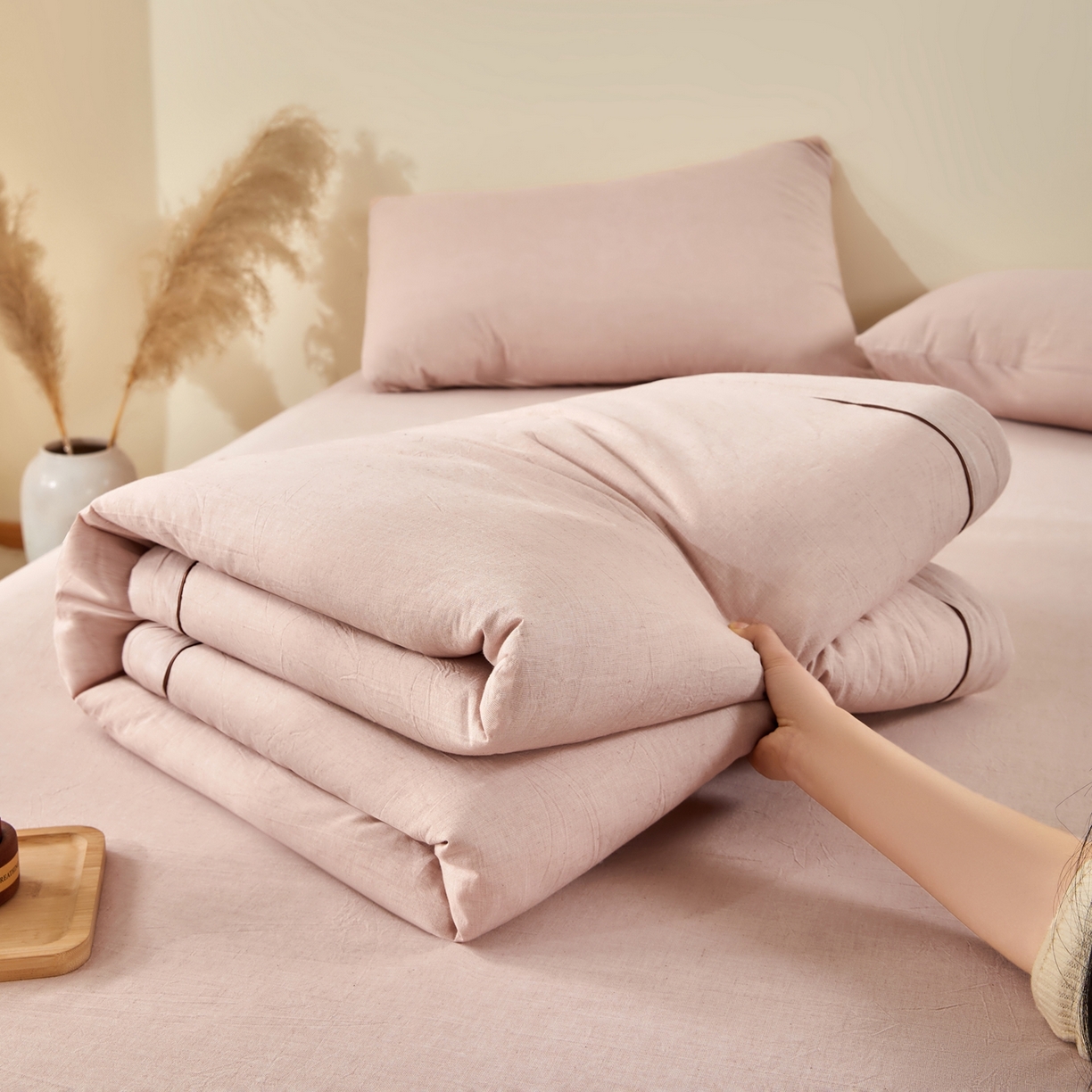 91家纺网 家纺一手货源 找家纺 吾秀家居 2026春夏新款纯色棉麻棉花夏被夏凉被空调被-麻生活系列 麻生活-豆沙