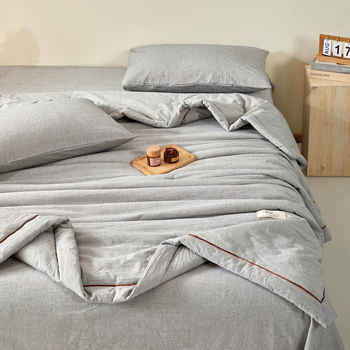 91家纺网 家纺一手货源 找家纺 吾秀家居 2026春夏新款纯色棉麻棉花夏被夏凉被空调被-麻生活系列 麻生活-浅灰