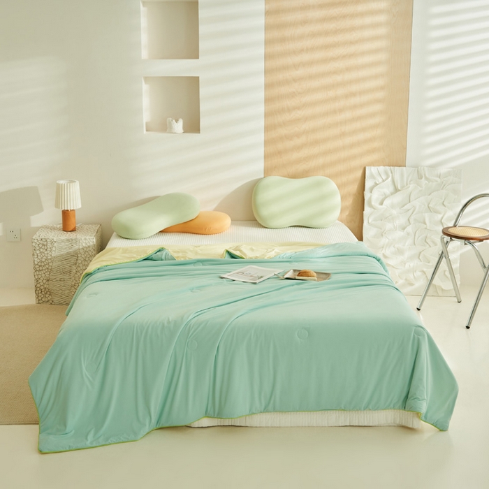 91家纺网 家纺一手货源 找家纺 晨曦家纺 2026新款A类凉感丝清凉大豆夏被四件套-熊猫冻冻被 冻冻被-浅绿拼奶黄