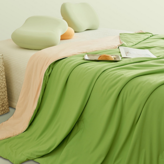 91家纺网 家纺一手货源 找家纺 晨曦家纺 2026新款A类凉感丝清凉大豆夏被四件套-熊猫冻冻被 冻冻被-苹果绿拼悠粉