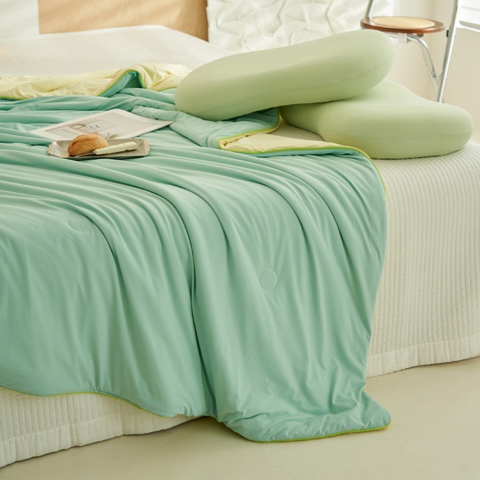 91家纺网 家纺一手货源 找家纺 晨曦家纺 2026新款A类凉感丝清凉大豆夏被四件套-熊猫冻冻被 冻冻被-浅绿拼奶黄