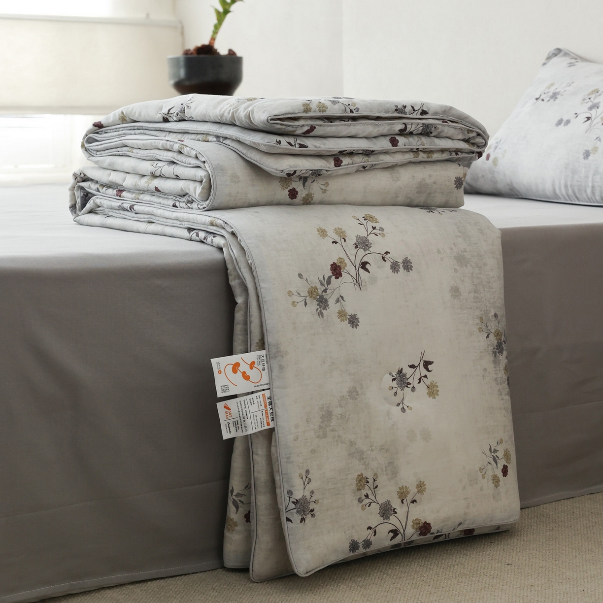 91家纺网 家纺一手货源 找家纺 万盛家纺 2025新款德芙绒牛奶绒法莱双拼四件套  藕灰-云水蓝