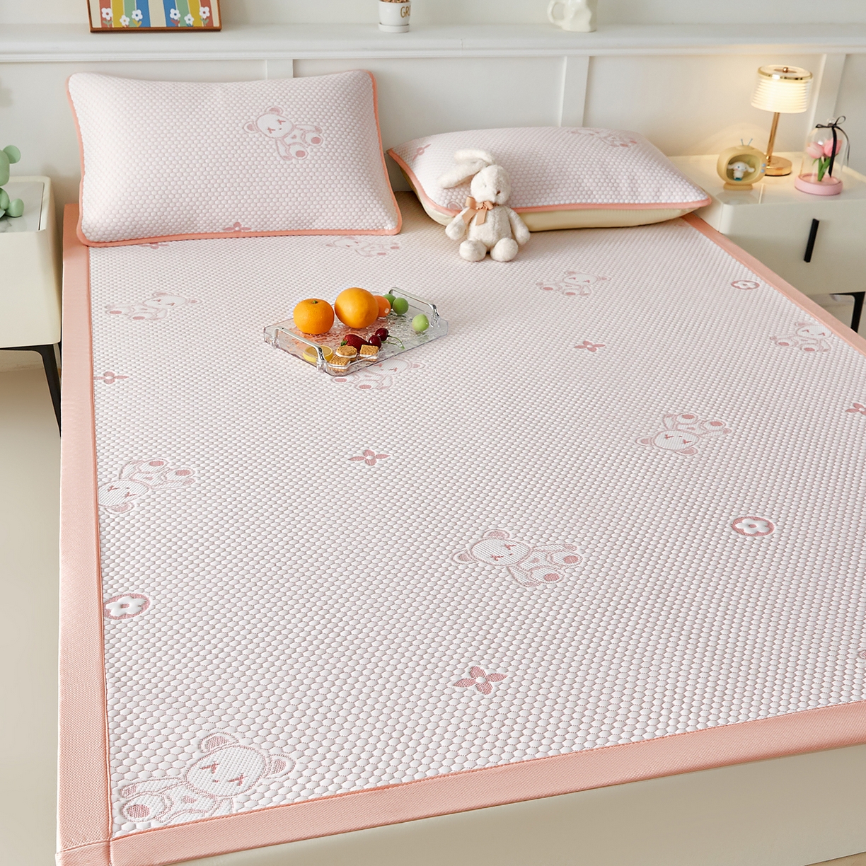 91家纺网 家纺一手货源 找家纺 （总）家品罗兰 2026新款夏季A类冰豆豆凉席冰丝凉席家用双人冰丝席床单可机洗水洗单人学生宿舍夏天空调软席三件套大床