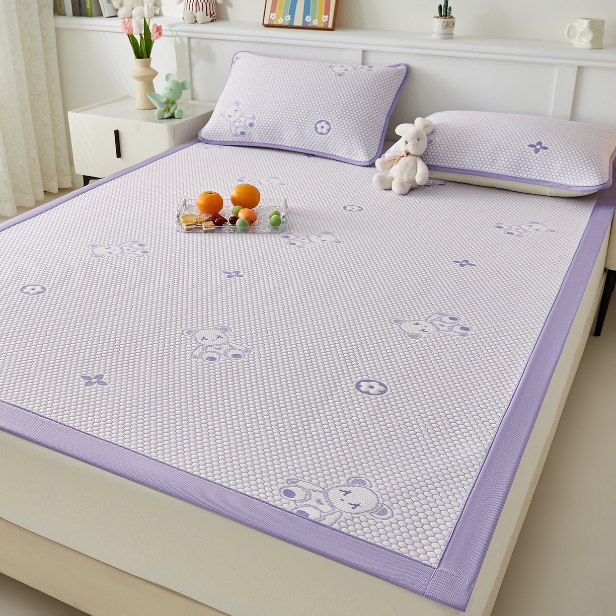 91家纺网 家纺一手货源 找家纺 家品罗兰 2026新款夏季A类冰豆豆凉席冰丝凉席家用双人冰丝席床单可机洗水洗单人学生宿舍夏天空调软席三件套大床 抱抱熊-紫