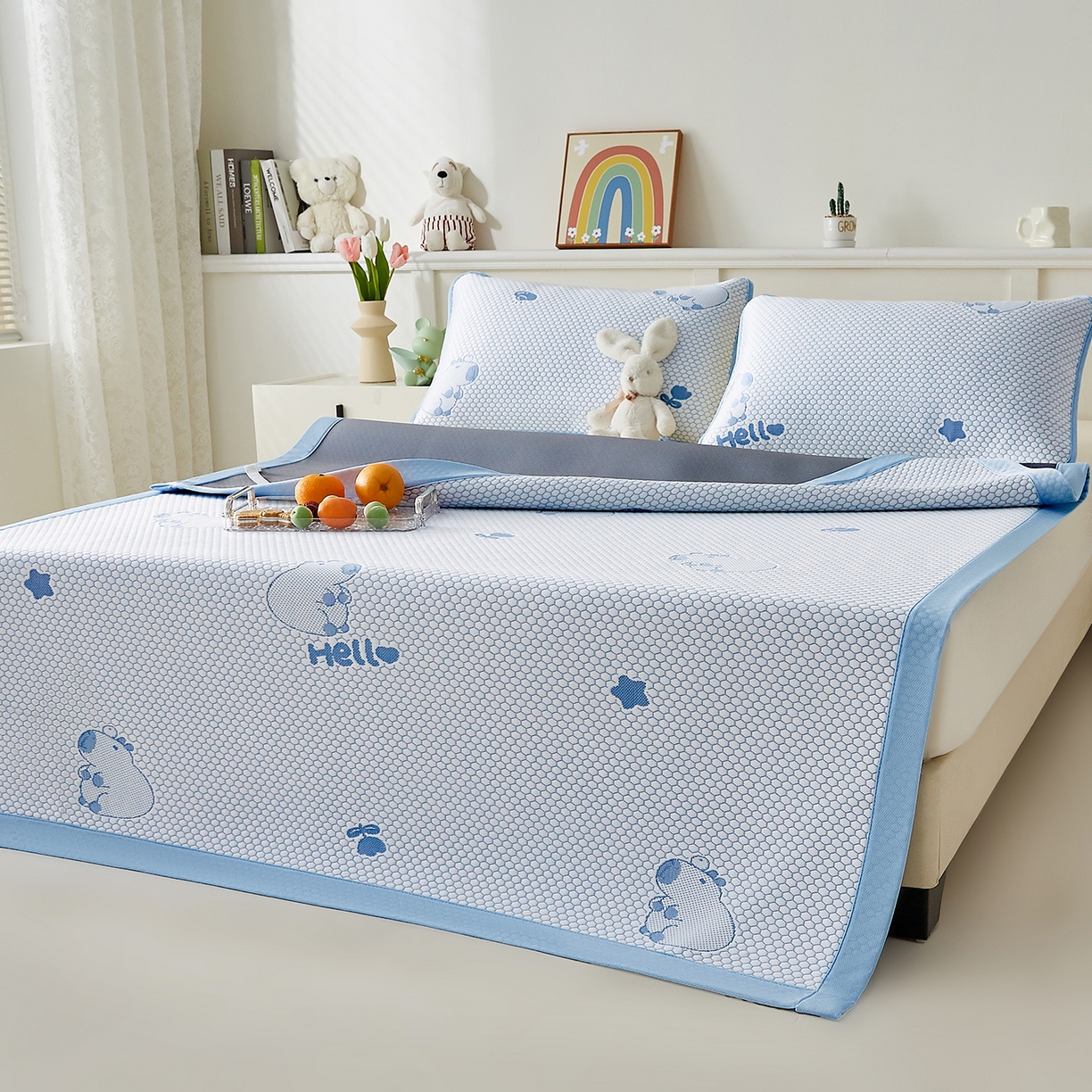 91家纺网 家纺一手货源 找家纺 家品罗兰 2026新款夏季A类冰豆豆凉席冰丝凉席家用双人冰丝席床单可机洗水洗单人学生宿舍夏天空调软席三件套大床 卡皮巴拉-蓝